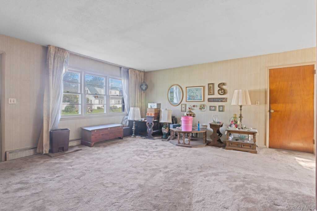 39 Wallkill Avenue, Rosendale, NY 12486 - Photo 3 of 25
