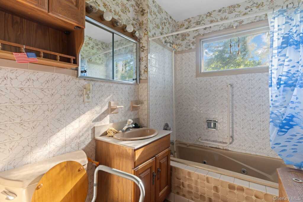 39 Wallkill Avenue, Rosendale, NY 12486 - Photo 7 of 25