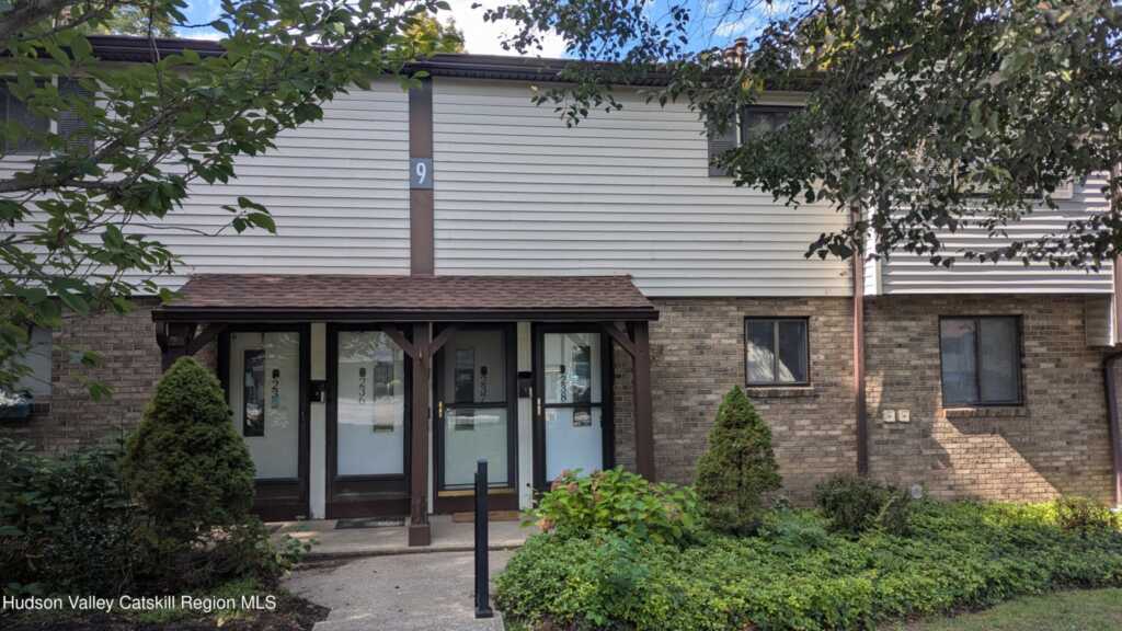 238 Village Court, Kingston, NY 12401