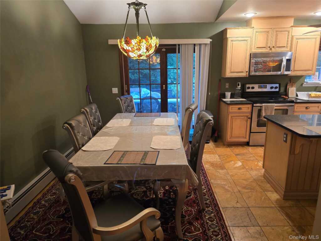 8 Kayleigh Drive, New Paltz, NY 12561 - Photo 7 of 20