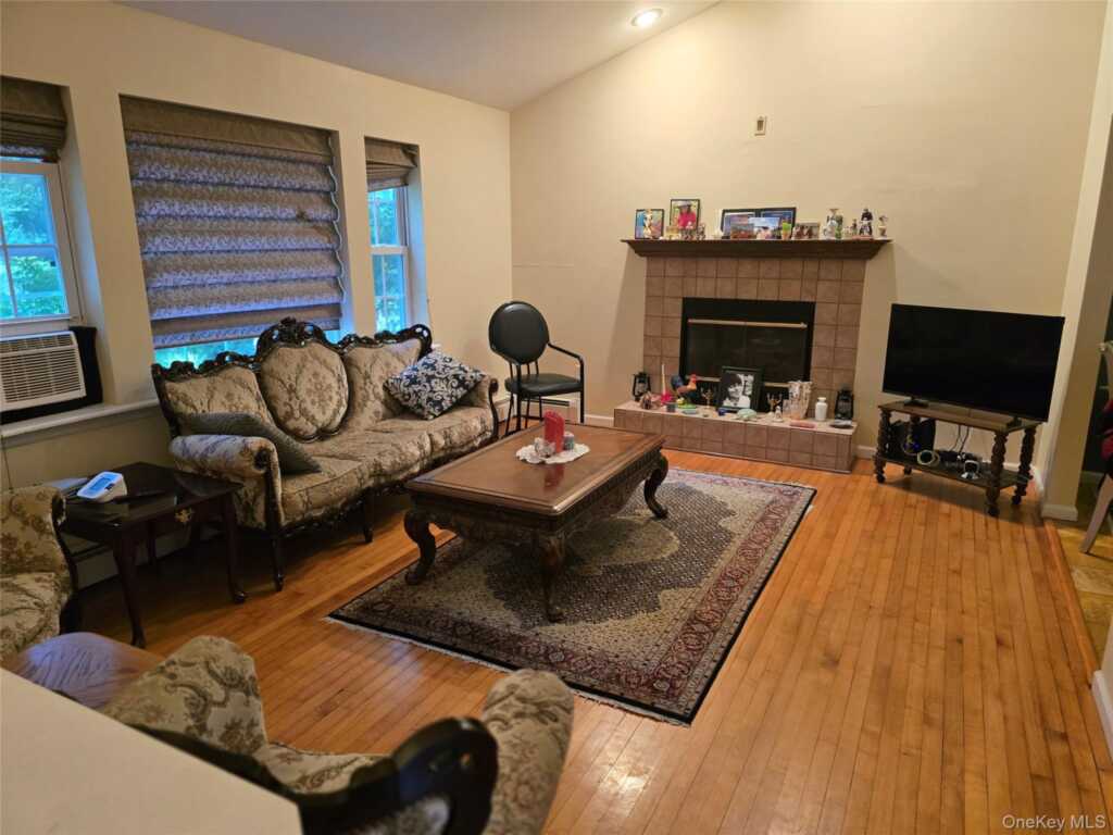 8 Kayleigh Drive, New Paltz, NY 12561 - Photo 9 of 20