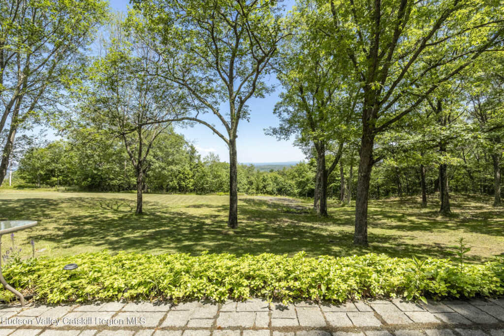 231 Manorville Road, Saugerties, NY 12477 - Photo 3 of 46