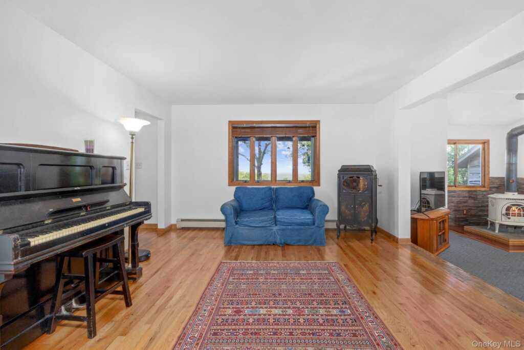 231 Manorville Road, Saugerties, NY 12477 - Photo 14 of 46
