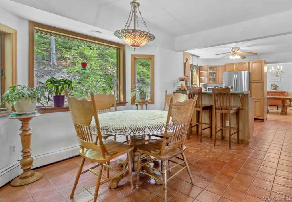 231 Manorville Road, Saugerties, NY 12477 - Photo 6 of 46