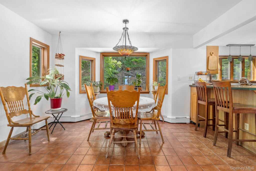 231 Manorville Road, Saugerties, NY 12477 - Photo 8 of 46