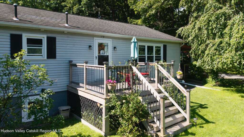 28 Buck Lane, Saugerties, NY 12477 - Photo 2 of 39