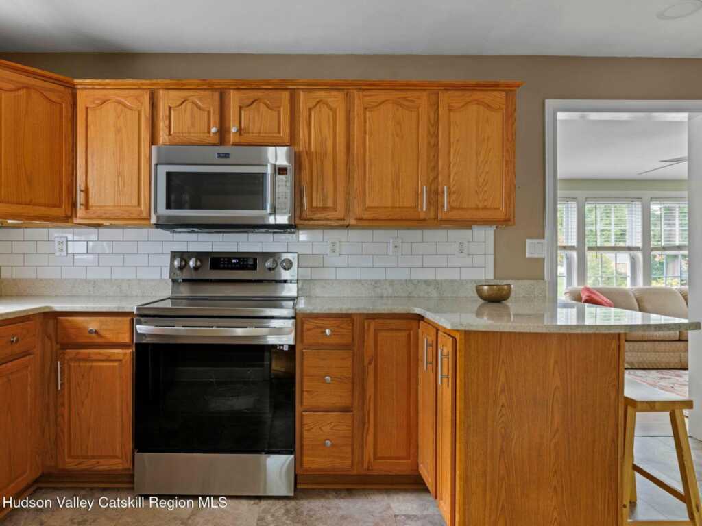 58 Fairmont Avenue, Kingston, NY 12401 - Photo 11 of 32