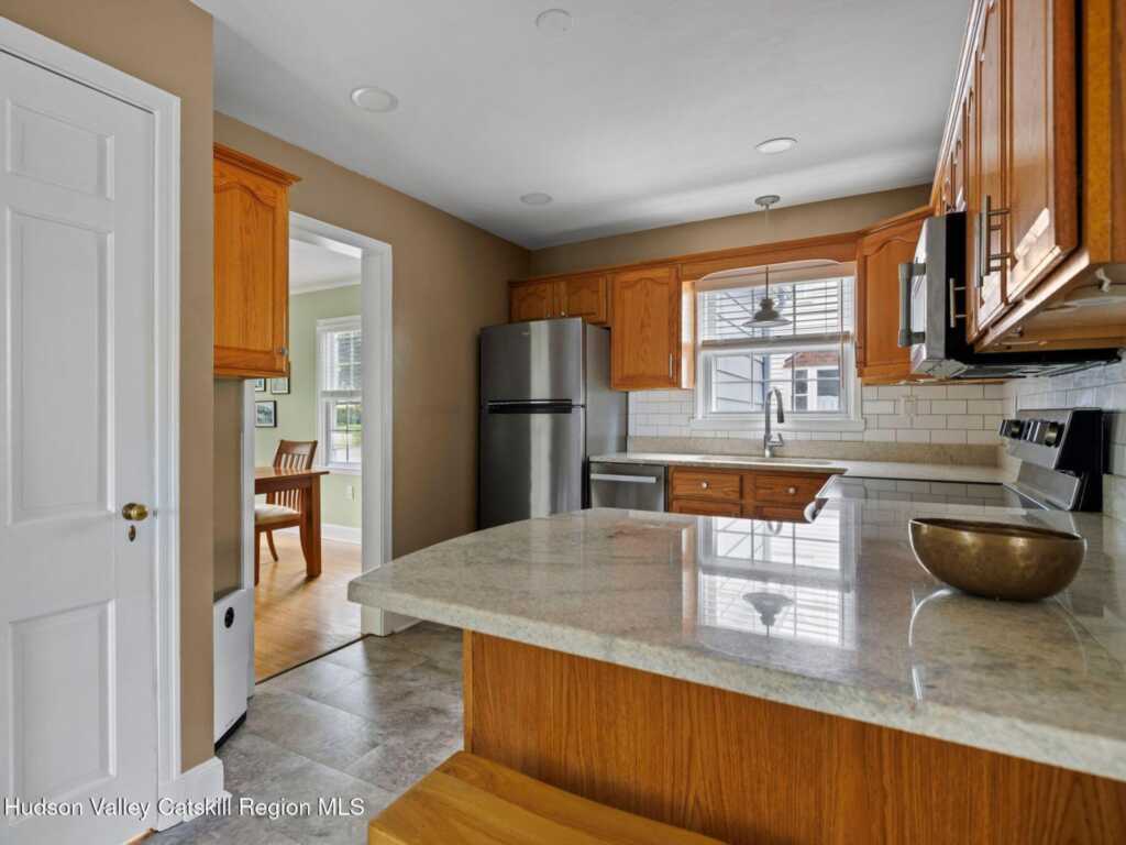 58 Fairmont Avenue, Kingston, NY 12401 - Photo 12 of 32