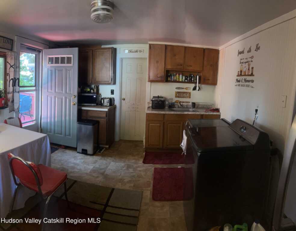 158 Henry Street, Kingston, NY 12401 - Photo 5 of 23