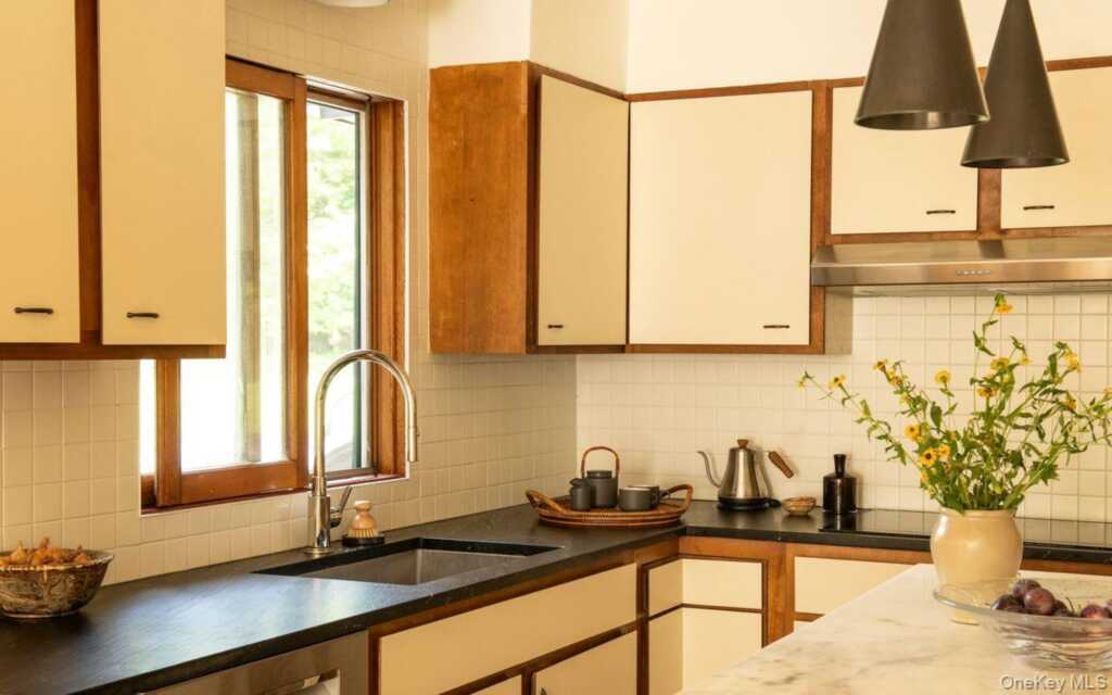 52 Fawn Road, Saugerties, NY 12477 - Photo 9 of 26