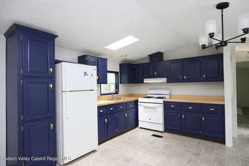 130 Timberwall Road, Unit ##37, Saugerties, NY 12477 - Photo 7 of 16