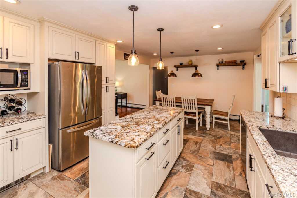 19 Closs Drive, Rhinebeck, NY 12572 - Photo 8 of 31