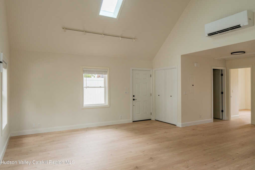 136 Newkirk Avenue, Kingston, NY 12401 - Photo 5 of 13