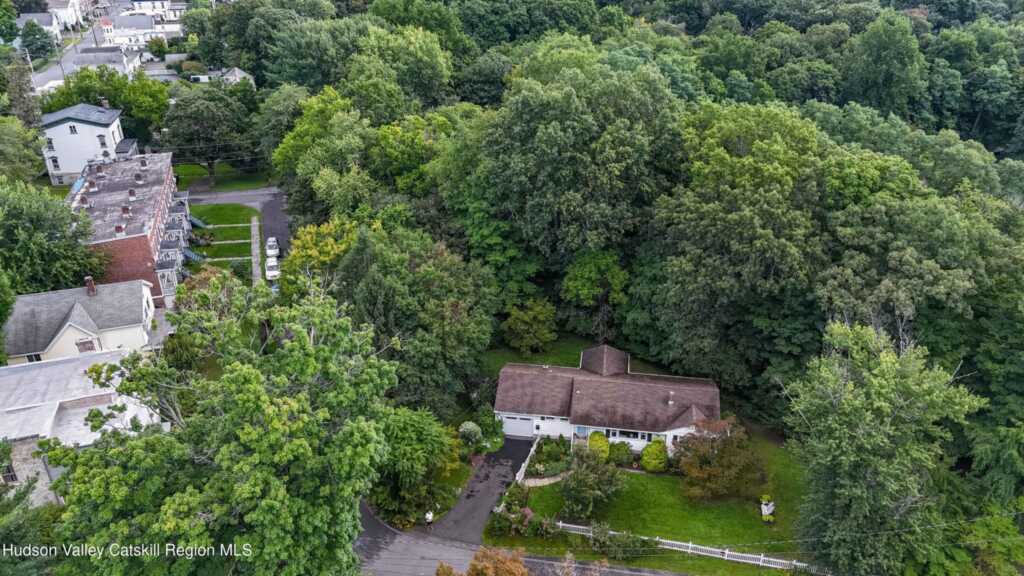 16 Washburn Terrace, Saugerties, NY 12477 - Photo 7 of 37
