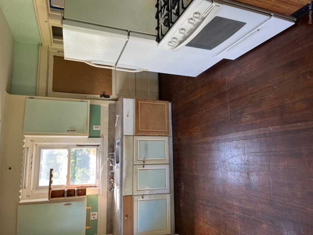 56 Grand Street, Kingston, NY 12401 - Photo 3 of 12