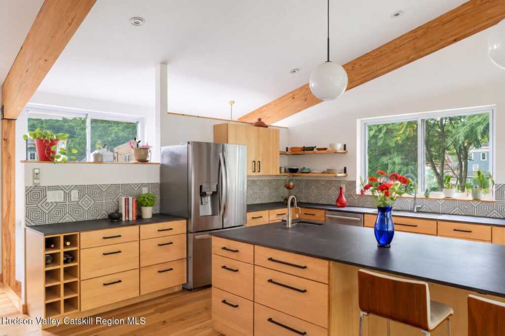 426 Main Street, Rosendale, NY 12472 - Photo 4 of 20