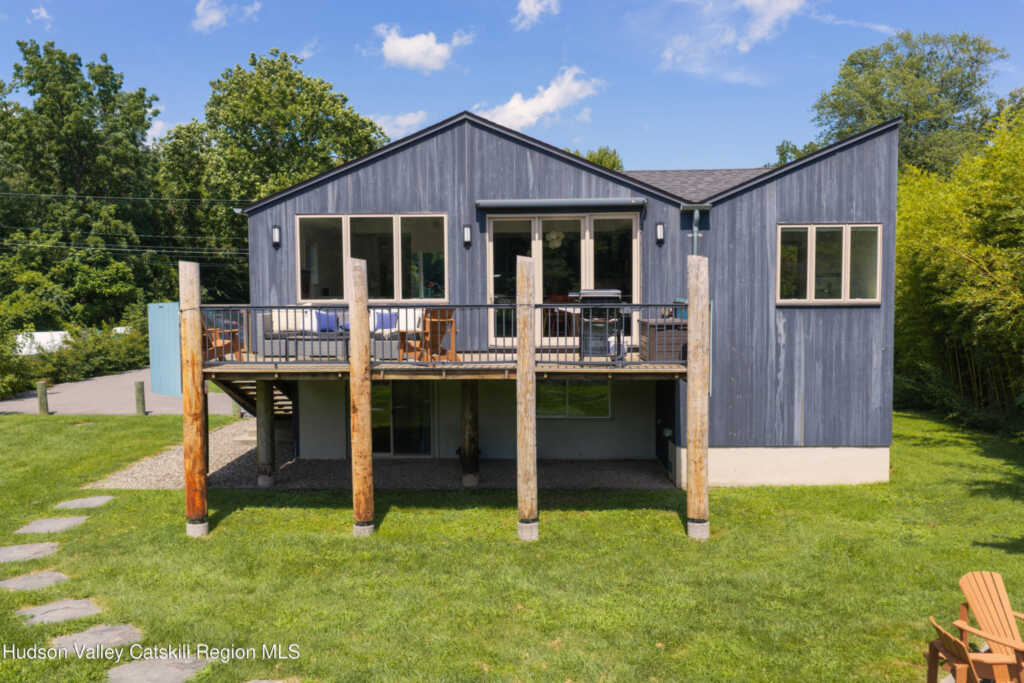 114 Lighthouse Drive, Saugerties, NY 12477 - Photo 2 of 38