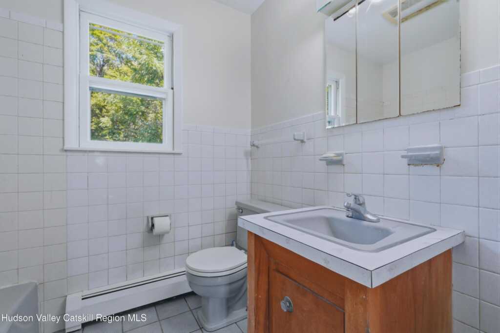529 Lakeview Terrace, Kingston, NY 12401 - Photo 11 of 19