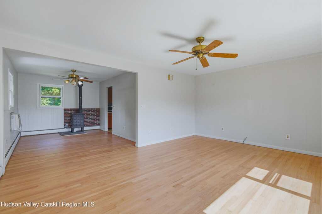 529 Lakeview Terrace, Kingston, NY 12401 - Photo 5 of 19