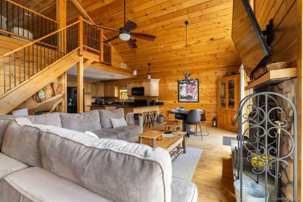 61 Woodland Falls Road, Saugerties, NY 12477 - Photo 10 of 45