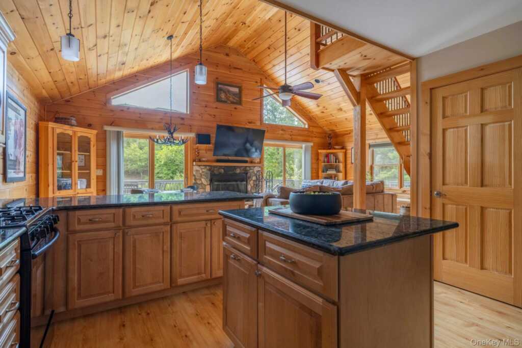61 Woodland Falls Road, Saugerties, NY 12477 - Photo 14 of 45
