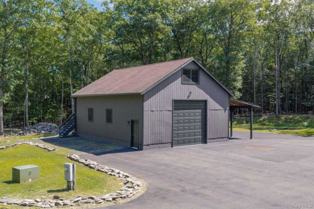 61 Woodland Falls Road, Saugerties, NY 12477 - Photo 26 of 45