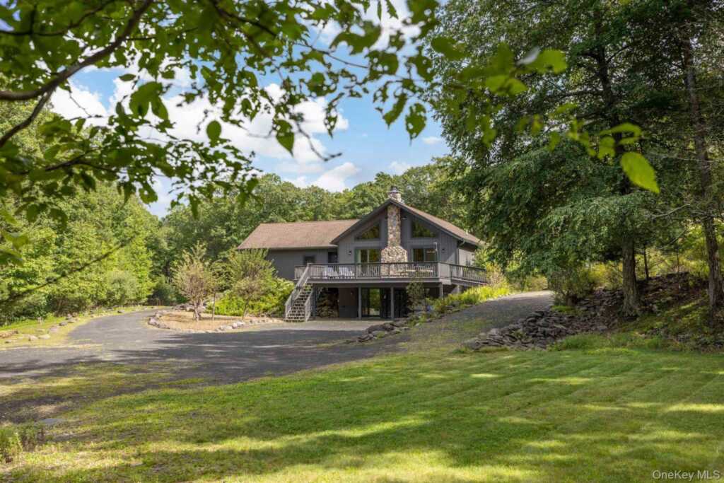 61 Woodland Falls Road, Saugerties, NY 12477 - Photo 34 of 45