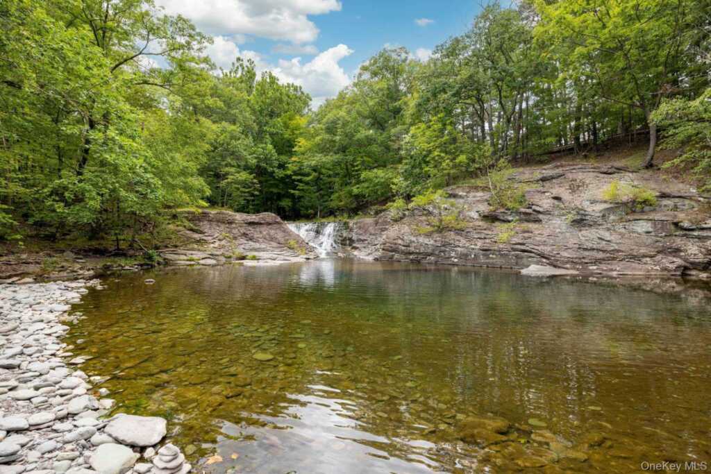 61 Woodland Falls Road, Saugerties, NY 12477 - Photo 3 of 45