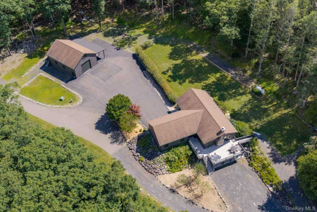 61 Woodland Falls Road, Saugerties, NY 12477 - Photo 39 of 45