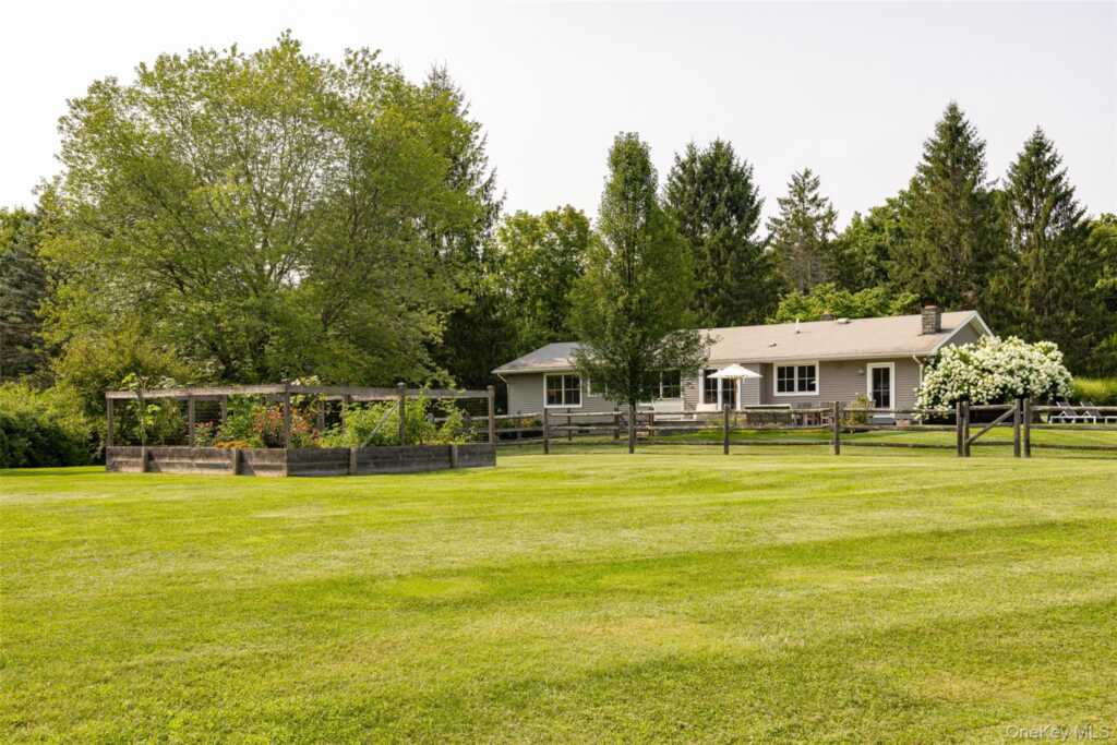 62 Frost Road, Rhinebeck, NY 12572 - Photo 24 of 30
