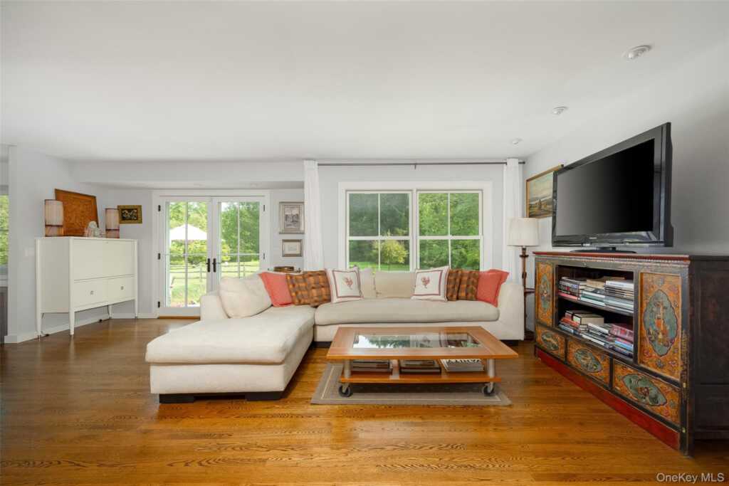 62 Frost Road, Rhinebeck, NY 12572 - Photo 6 of 30