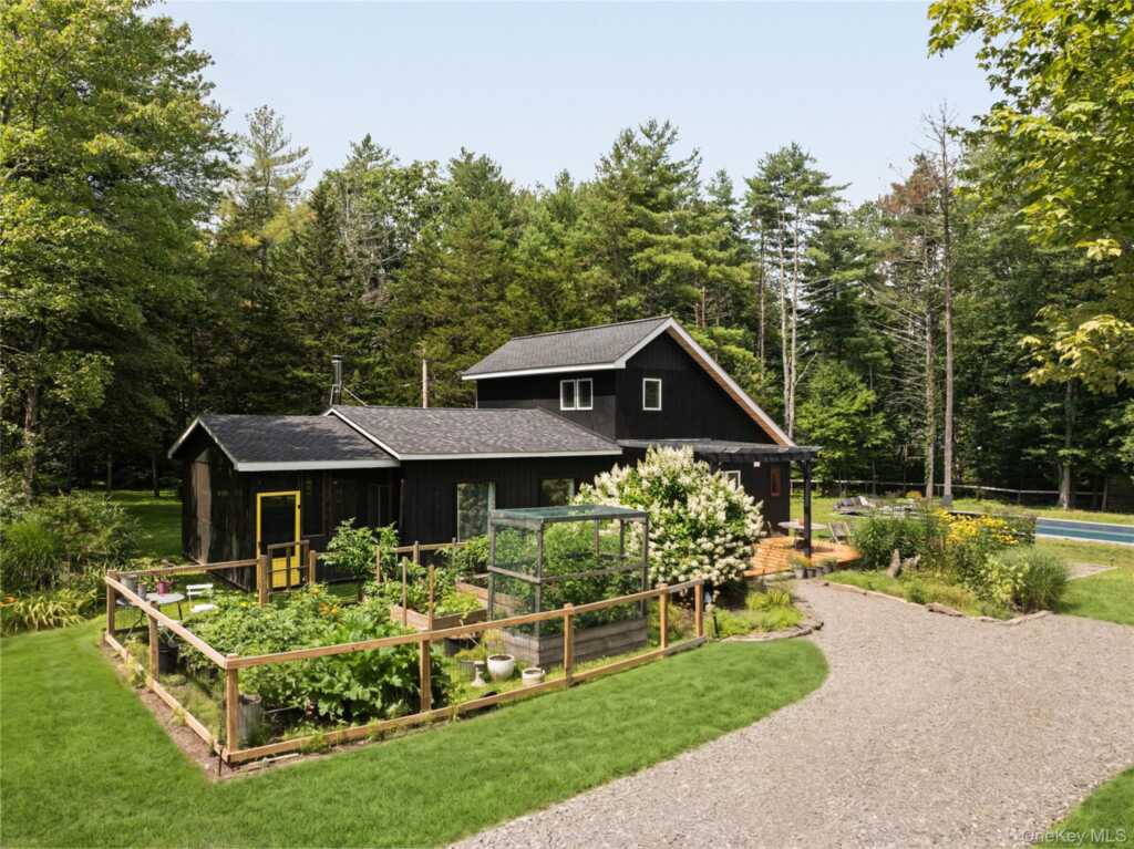 22 Old Ballpark Road, Kingston, NY 12401 - Photo 6 of 45