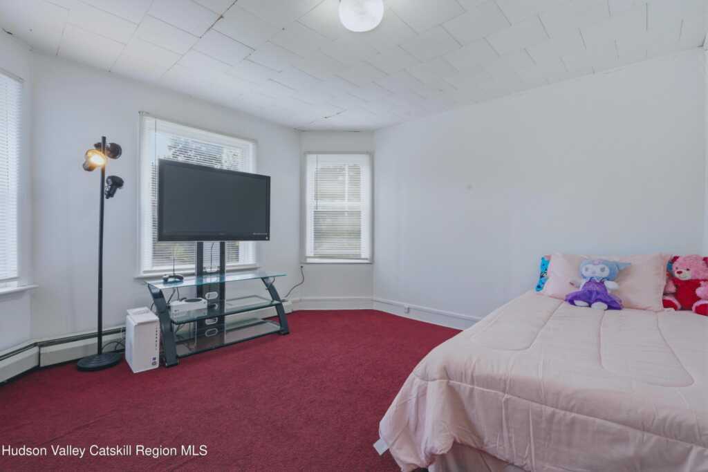 335 Lucas Avenue, Kingston, NY 12401 - Photo 15 of 25