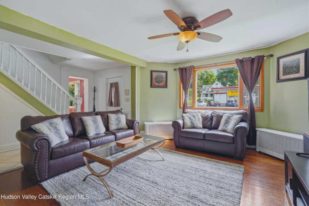 335 Lucas Avenue, Kingston, NY 12401 - Photo 4 of 25