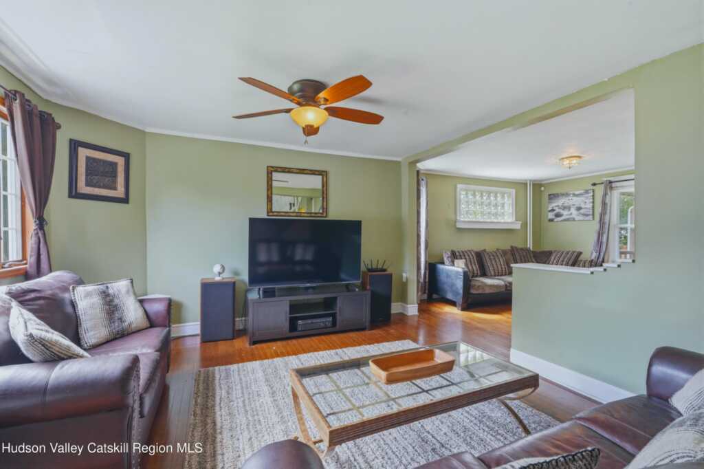 335 Lucas Avenue, Kingston, NY 12401 - Photo 5 of 25