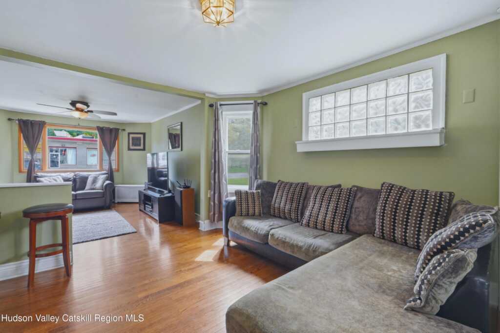 335 Lucas Avenue, Kingston, NY 12401 - Photo 6 of 25