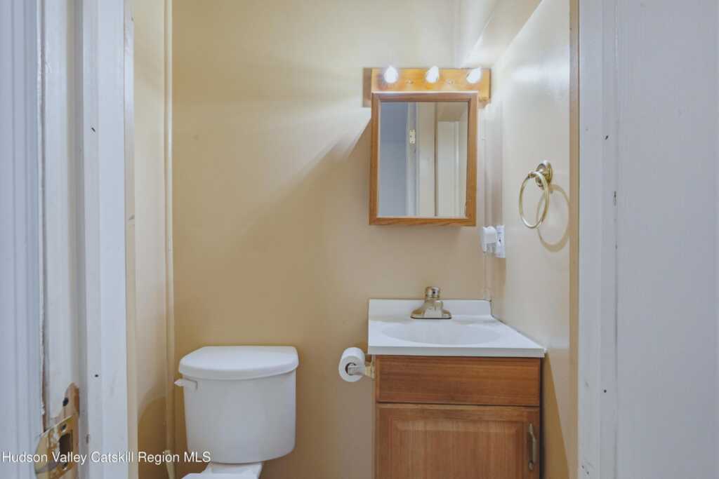 335 Lucas Avenue, Kingston, NY 12401 - Photo 8 of 25