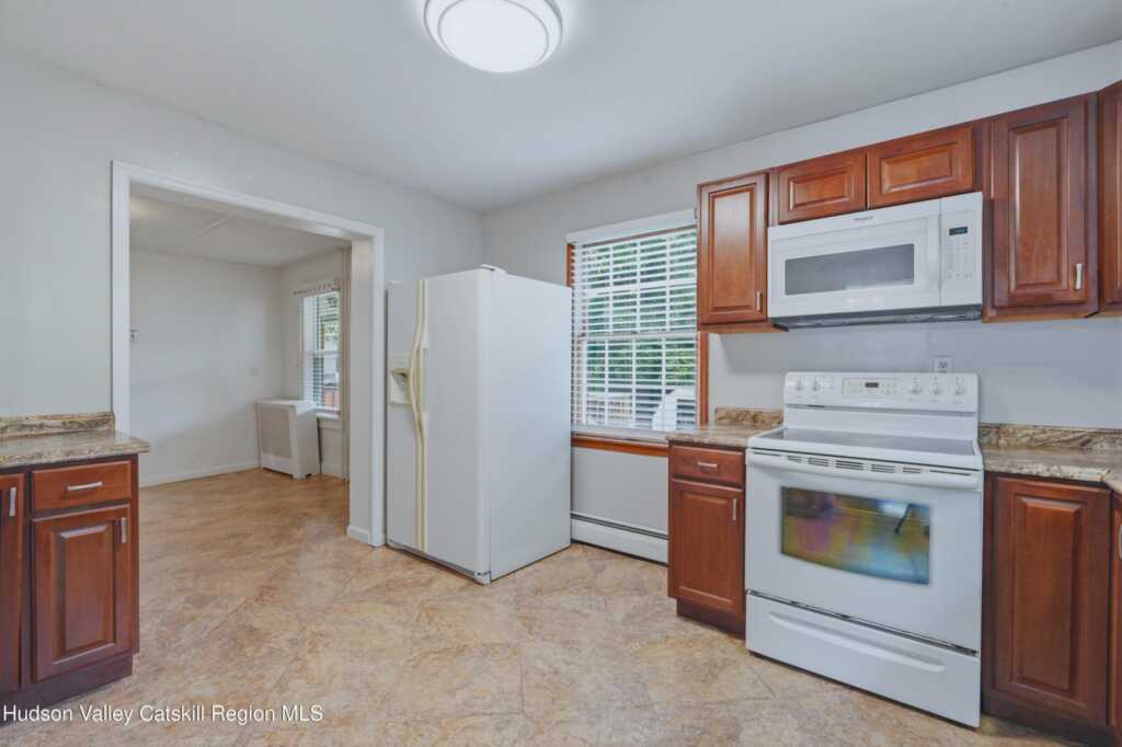 335 Lucas Avenue, Kingston, NY 12401 - Photo 9 of 25