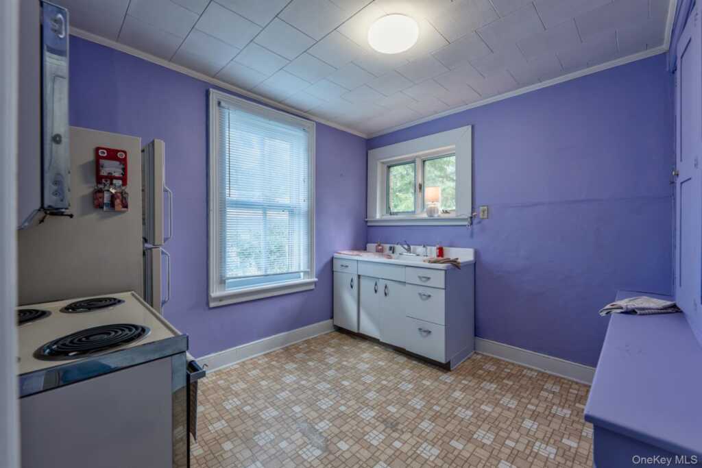 144 Henry Street, Kingston, NY 12401 - Photo 15 of 37