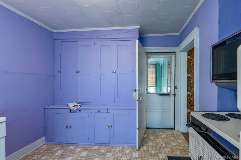 144 Henry Street, Kingston, NY 12401 - Photo 17 of 37