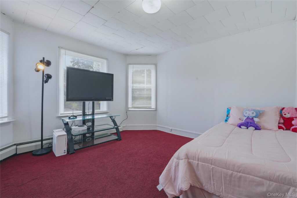 335 Lucas Avenue, Kingston, NY 12401 - Photo 16 of 26