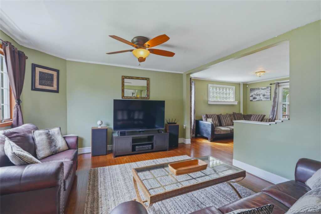 335 Lucas Avenue, Kingston, NY 12401 - Photo 6 of 26