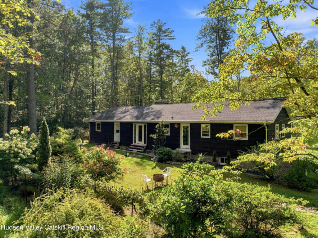 37 Country Club Lane, Woodstock, NY 12498 - Photo 3 of 30