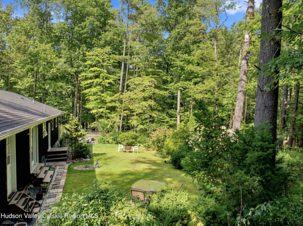 37 Country Club Lane, Woodstock, NY 12498 - Photo 4 of 30