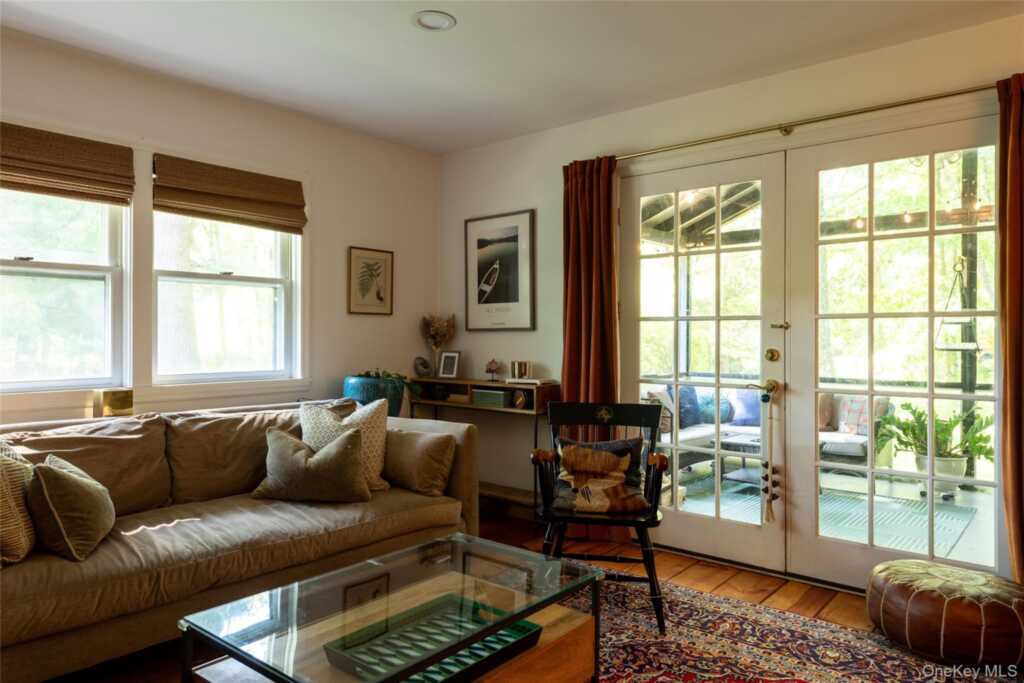 303 Sepasco Lake Drive, Rhinebeck, NY 12572 - Photo 12 of 32