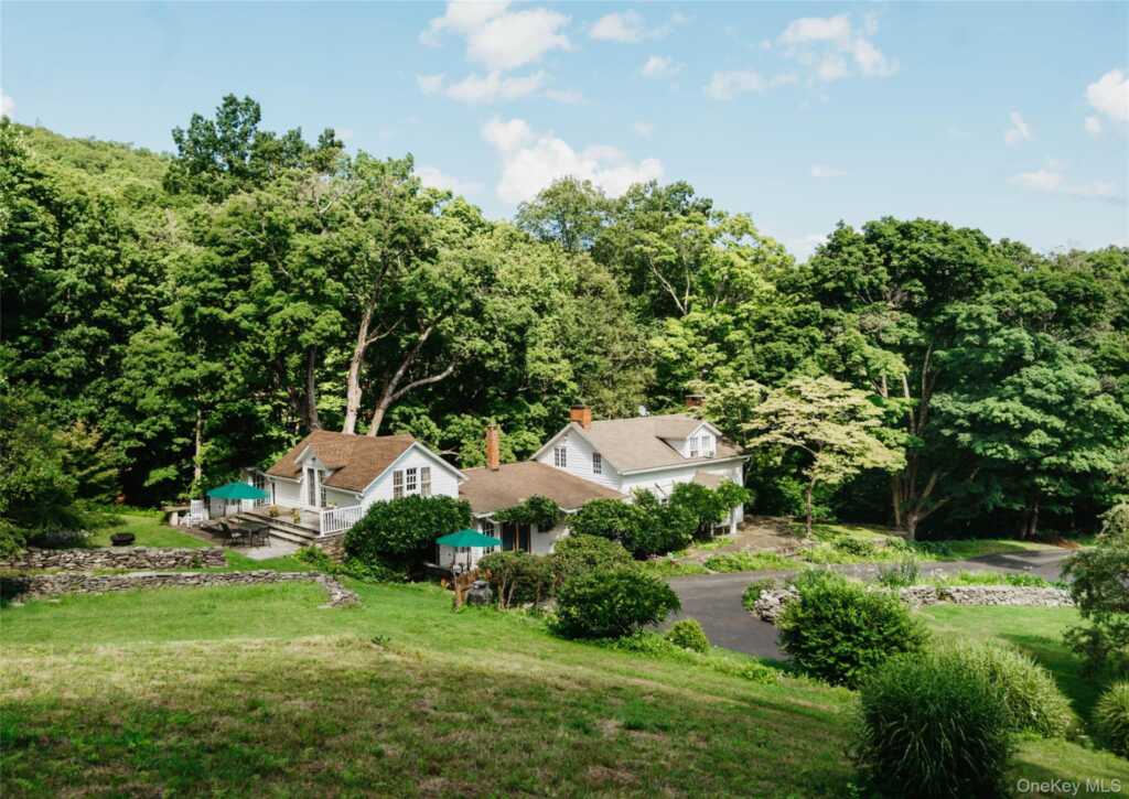 190 Lewis Hollow Road, Woodstock, NY 12498 - Photo 3 of 48