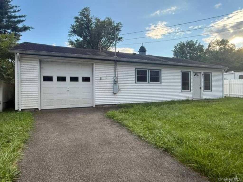 5 Meadow Court, Rosendale, NY 12440 - Photo 2 of 25
