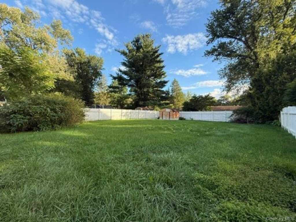 5 Meadow Court, Rosendale, NY 12440 - Photo 4 of 25