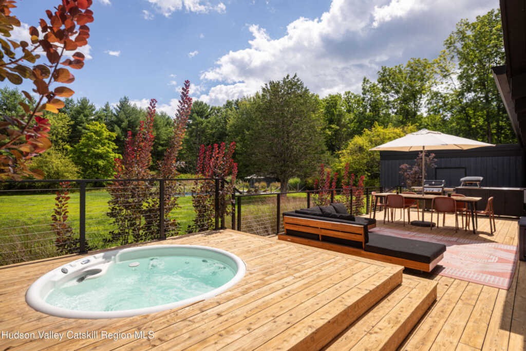 110 Pine Lane, Saugerties, NY 12477 - Photo 4 of 45