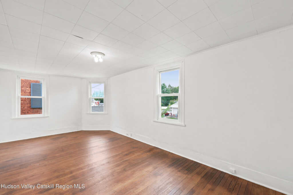 407 Albany Avenue, Kingston, NY 12401 - Photo 33 of 44